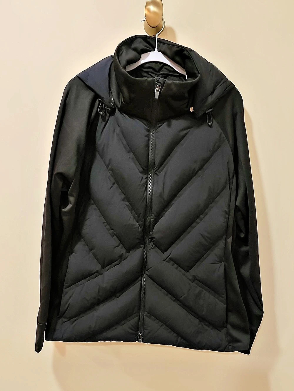 Athleta Quilted Hooded Puffer Jacket in Black Size 1X Like New